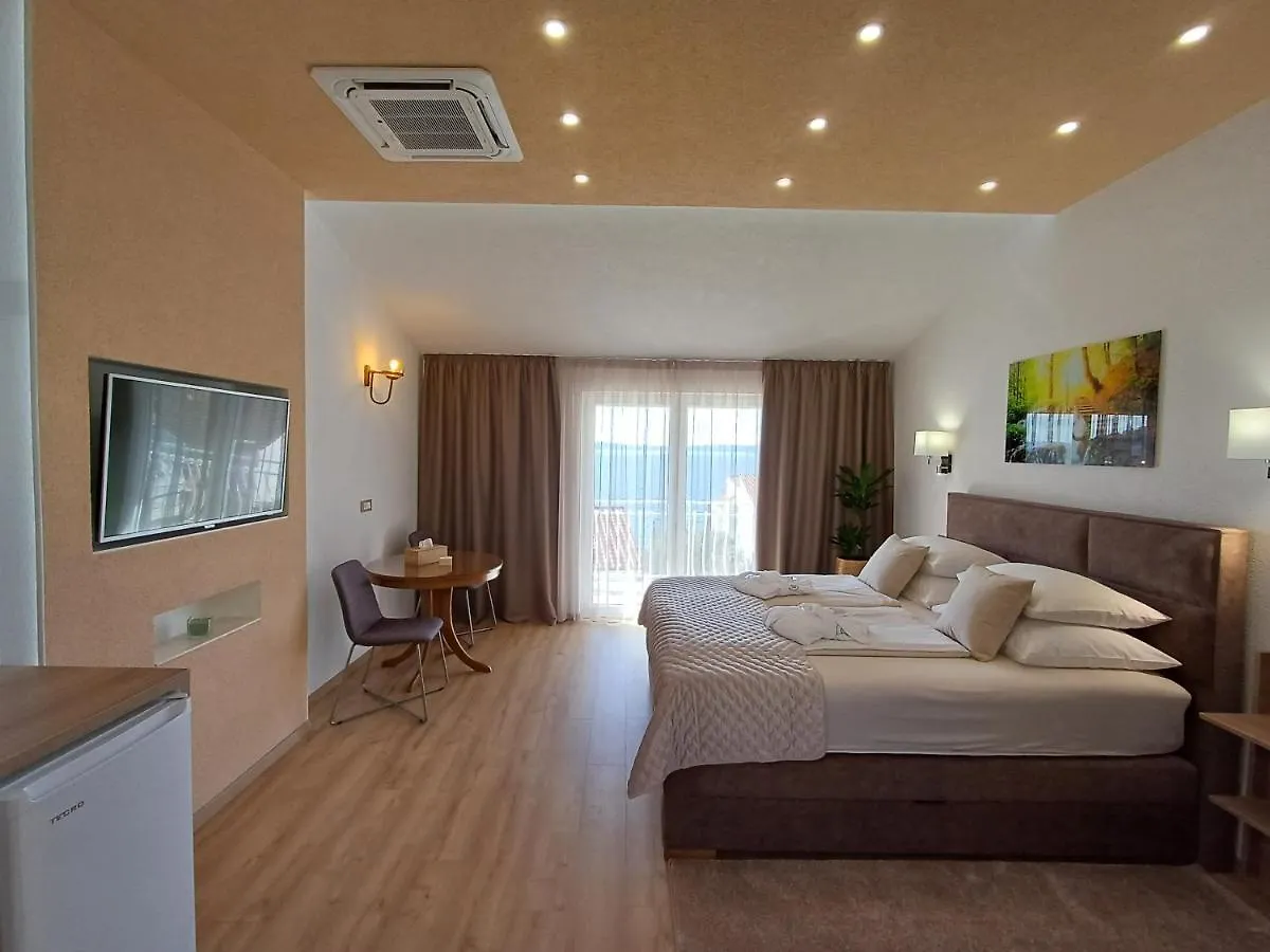 Apartments Jaksic Trogir 0*,