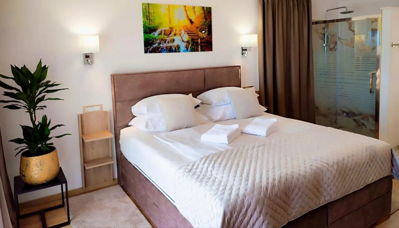 Apartments Jaksic Trogir 0*,